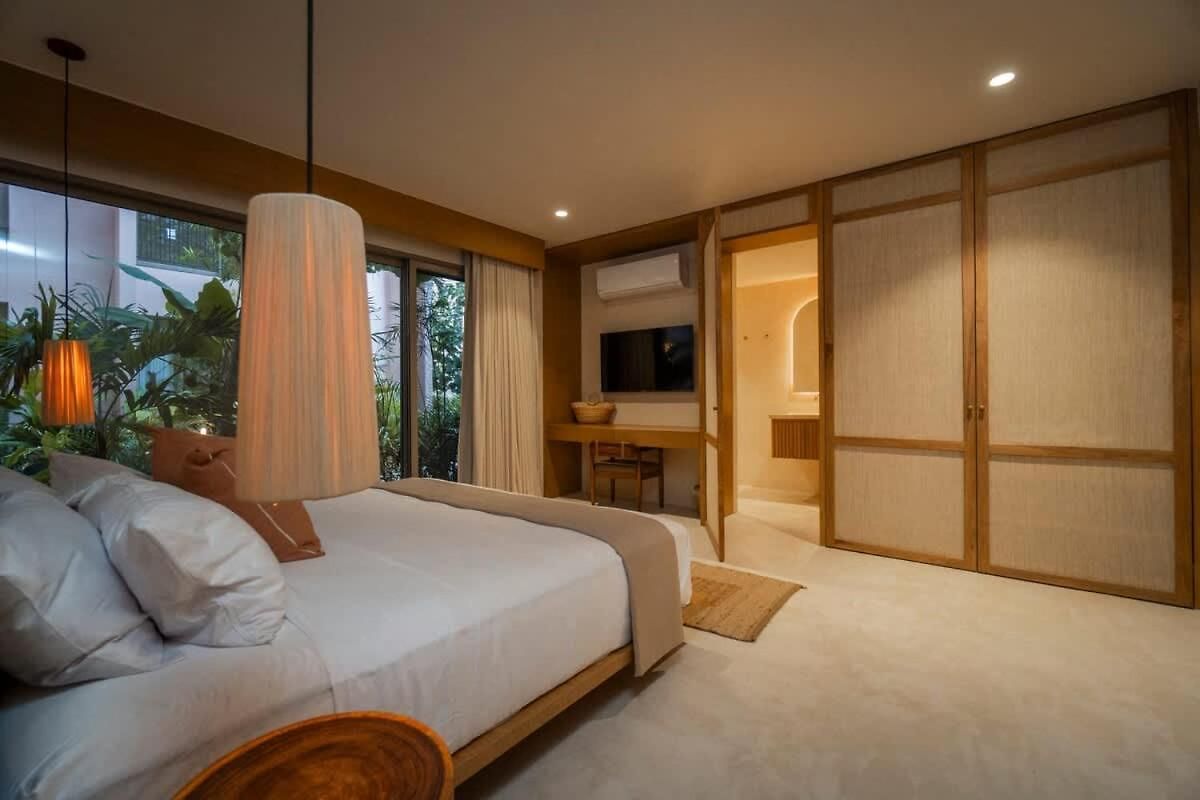 Apartment Aflora Townhouse Style - 3br Garden With Private Pool & Huge Common Pool