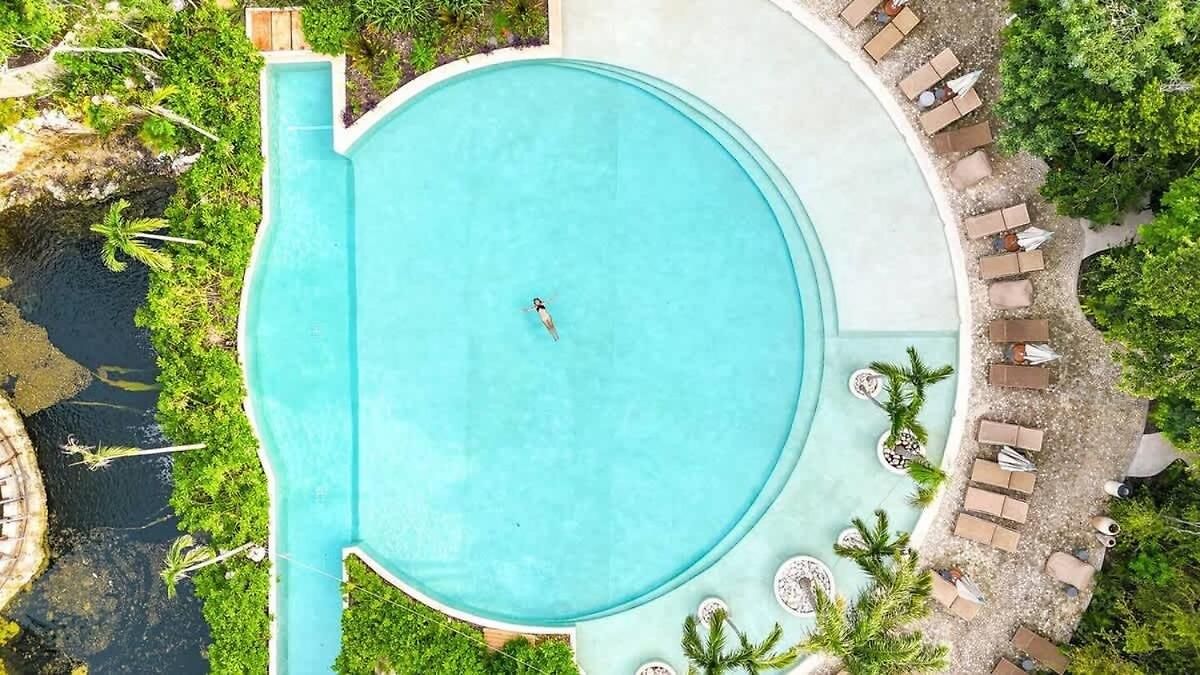 Aflora Townhouse Style - 3br Garden With Private Pool & Huge Common Pool Apartment *