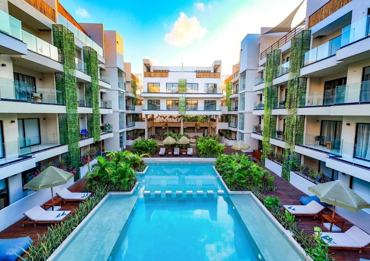 With Balcony In The Downtown, Wifi 150mb, Laundry And Parking Free *