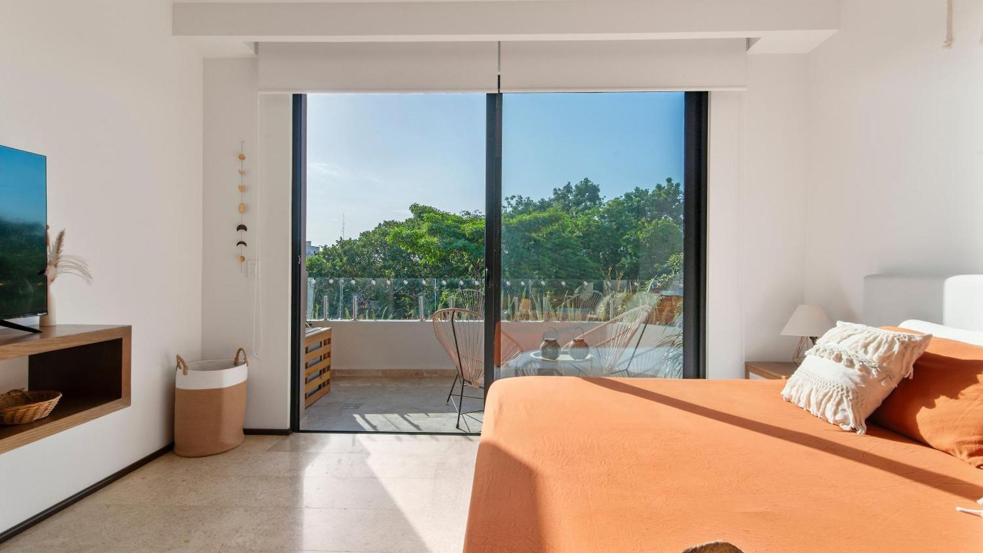 Vibra Bonito - Boho Chic With Rooftop & Infinite Pool Apartment *