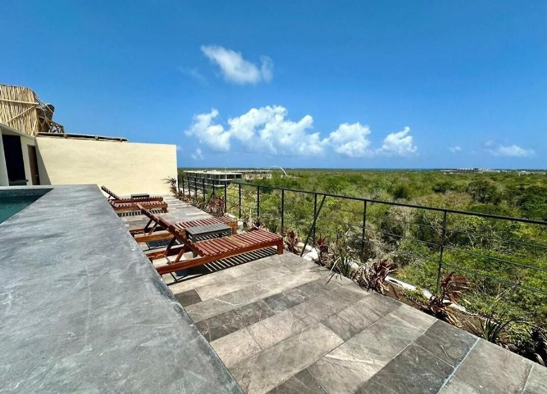 Apartment Close To The Quiet Modern Laundry Roof Pool *
