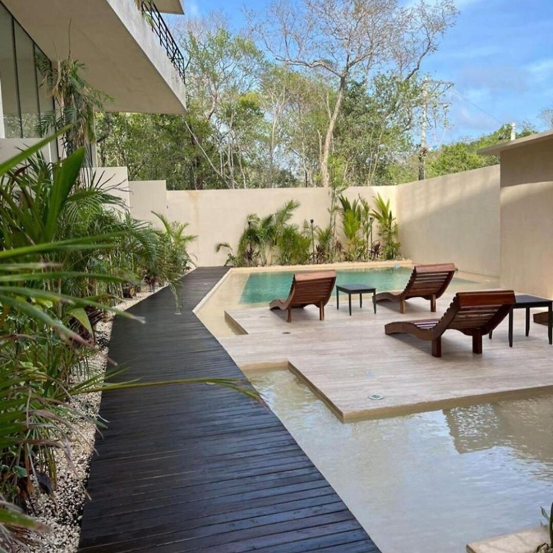 Close To The Quiet Modern Laundry Roof Pool *