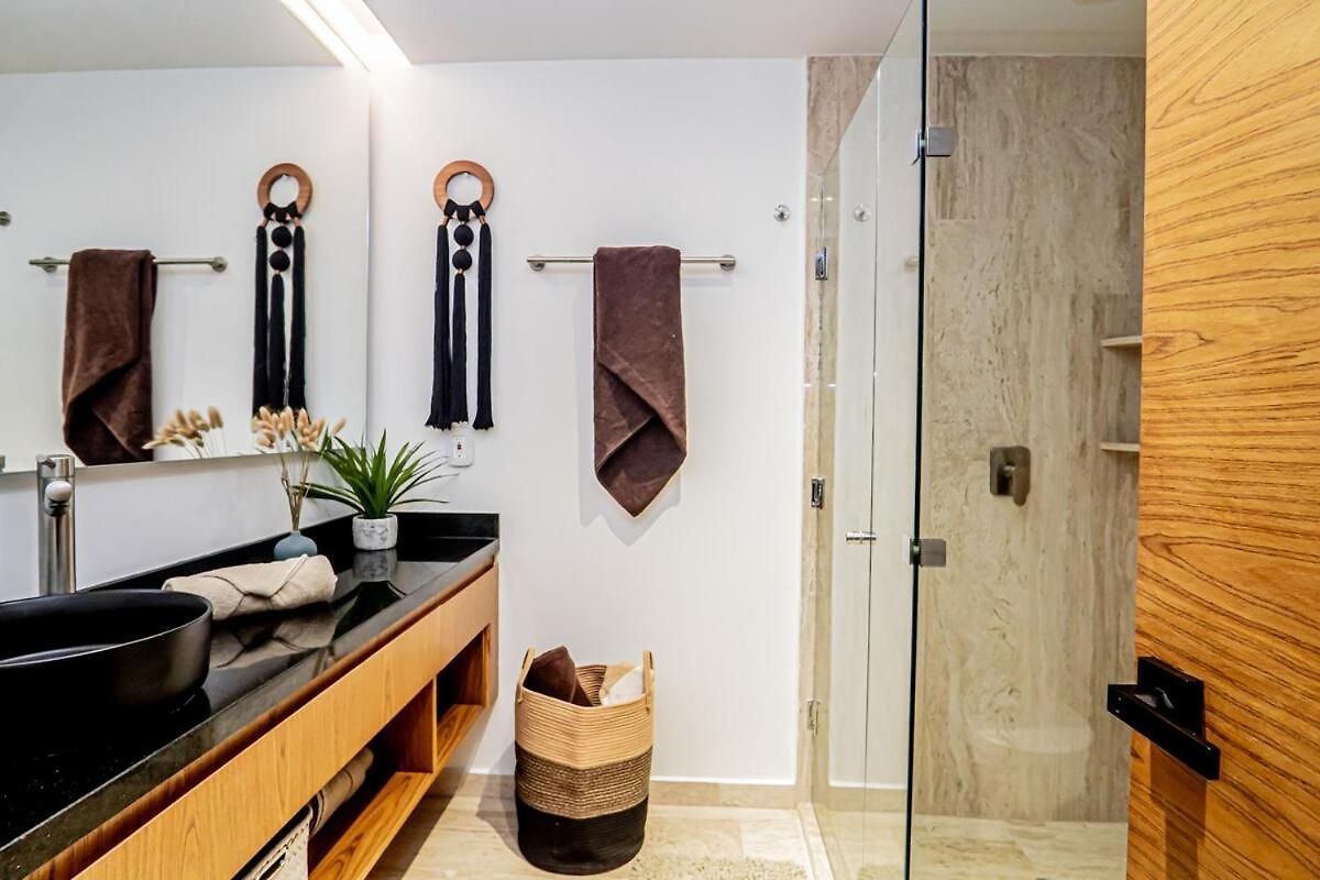 Luxurious 6 Minutes From The Apartment *