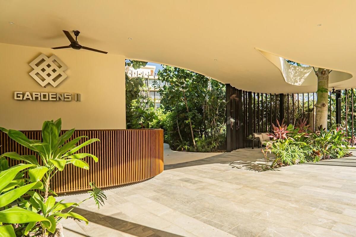 Luxurious 6 Minutes From The
