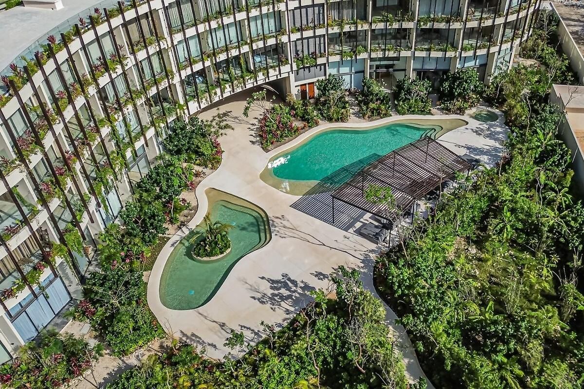 Luxurious 6 Minutes From The