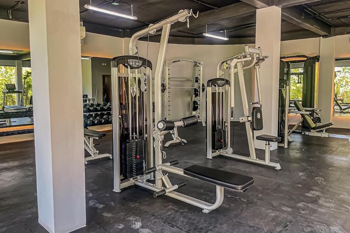 Luxurious 6 Minutes From The Apartment