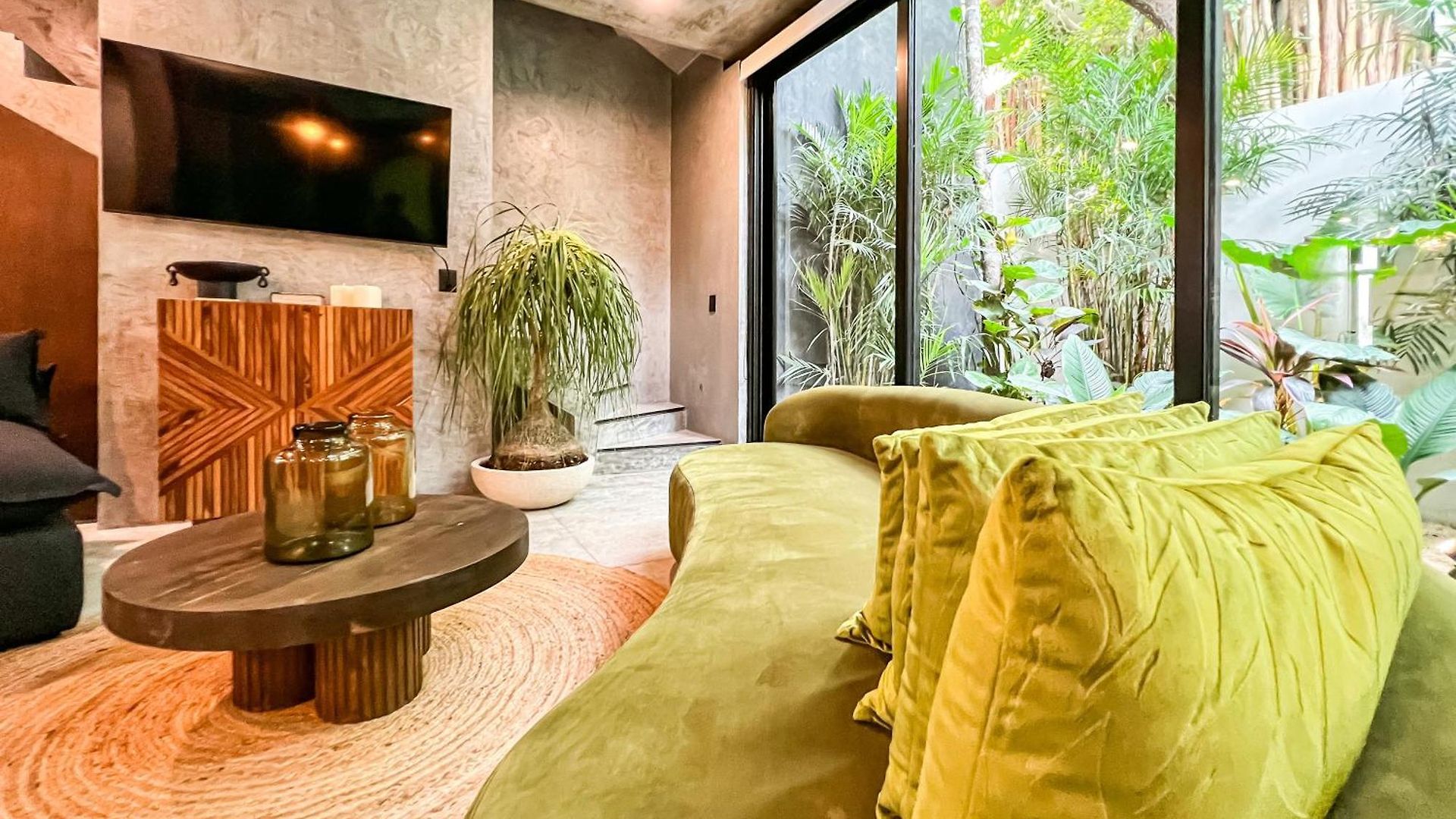 3br Gated Private Pool & Gym Area Villa *