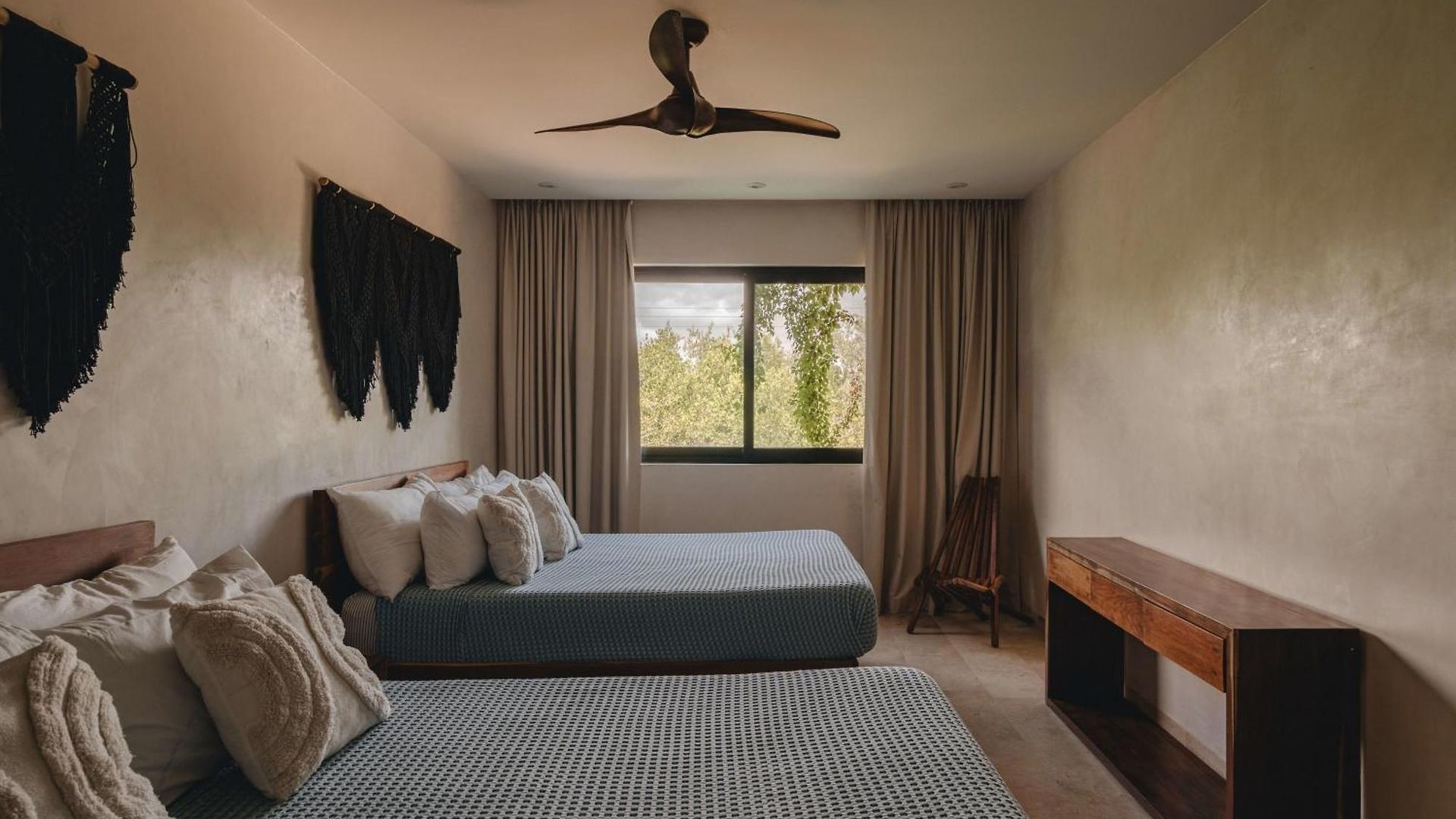 Beachfront 3br With Private Rooftop And Lounge Pool, Tankah Bay * Tulum