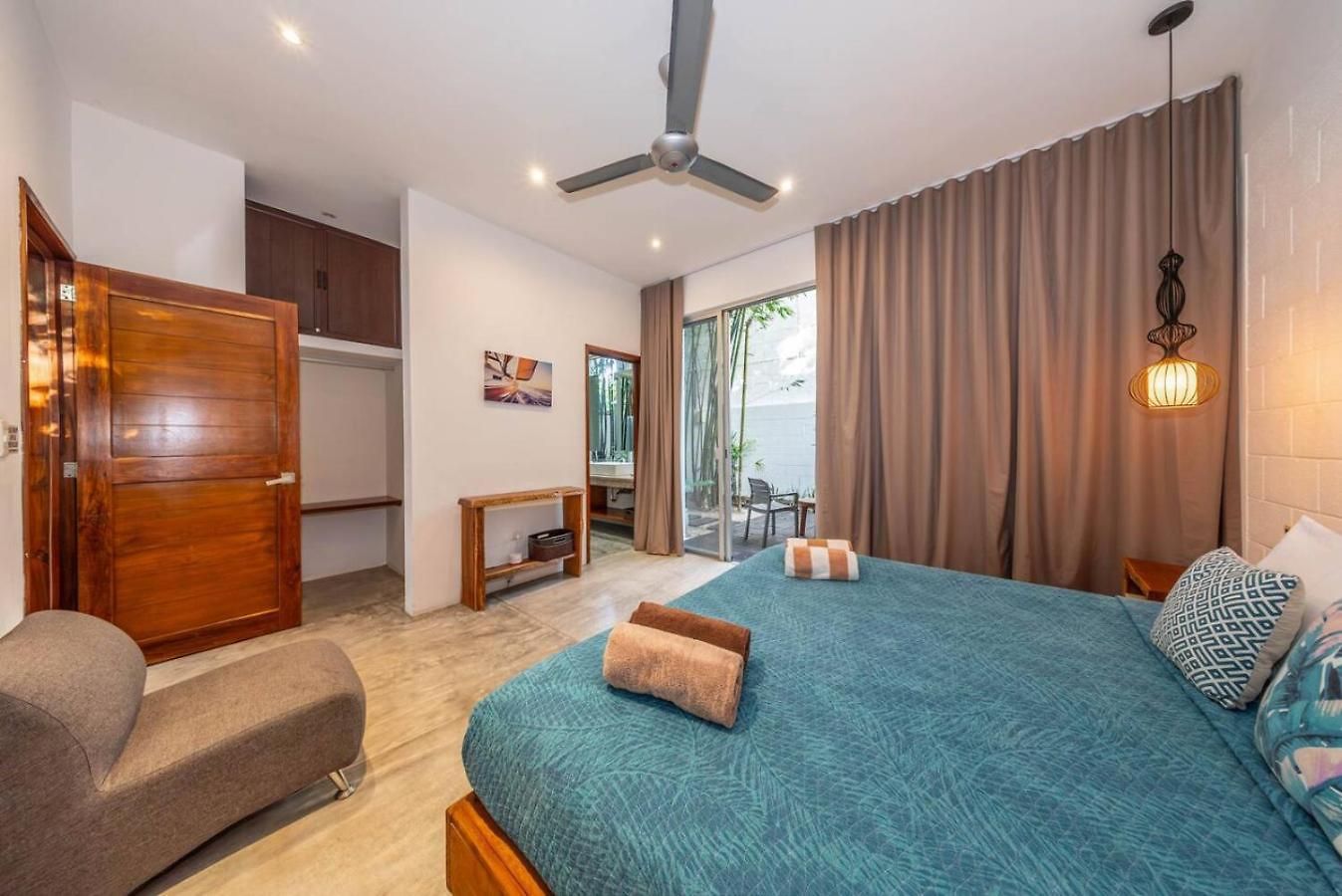 Cuatro Vientos Close To Shops Pool Up 12 Ppl Holiday home *