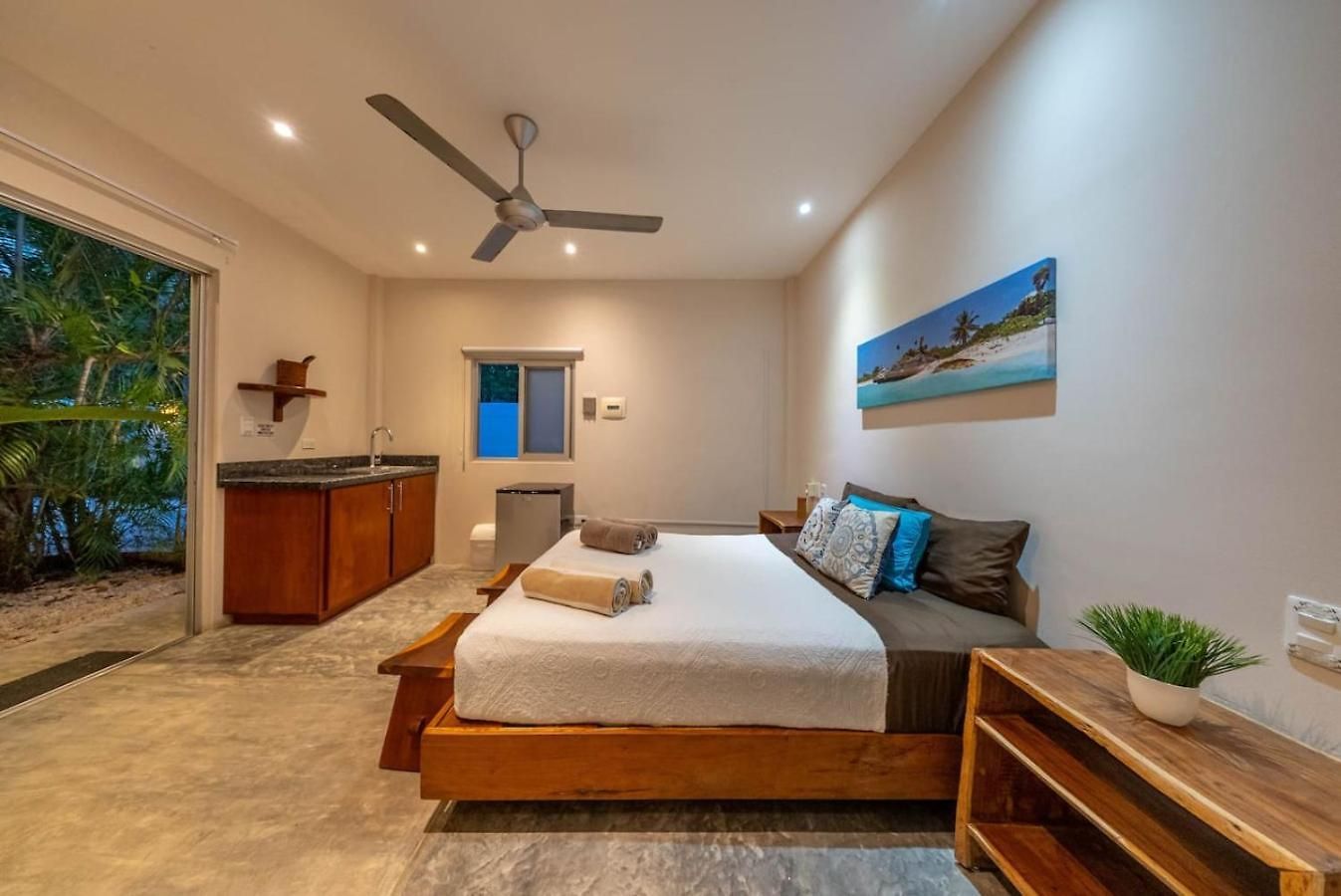 Cuatro Vientos Close To Shops Pool Up 12 Ppl Holiday home