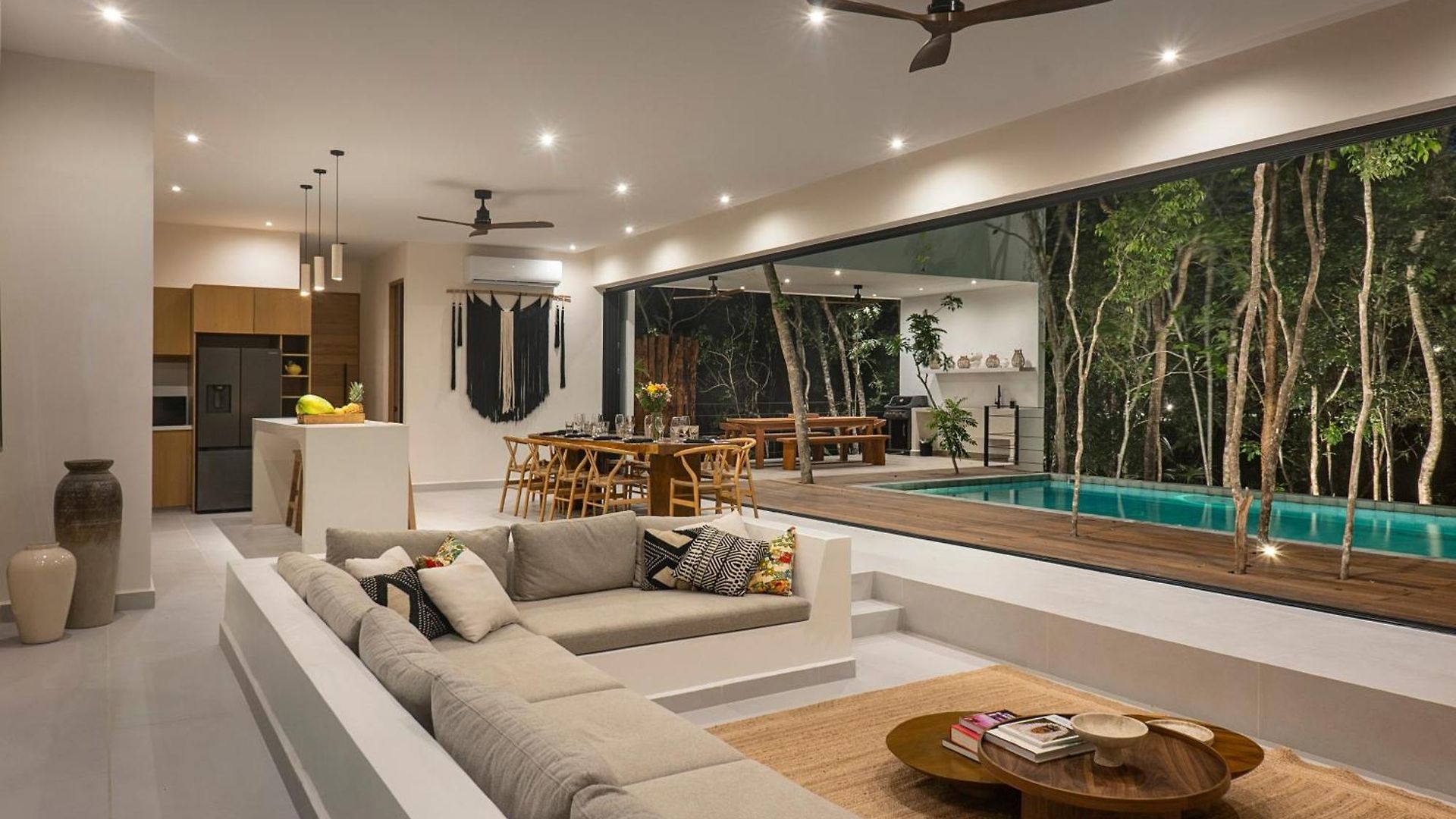Casa Sabal - Luxury Villa, 5 Suites, Gated Community, Concierge
