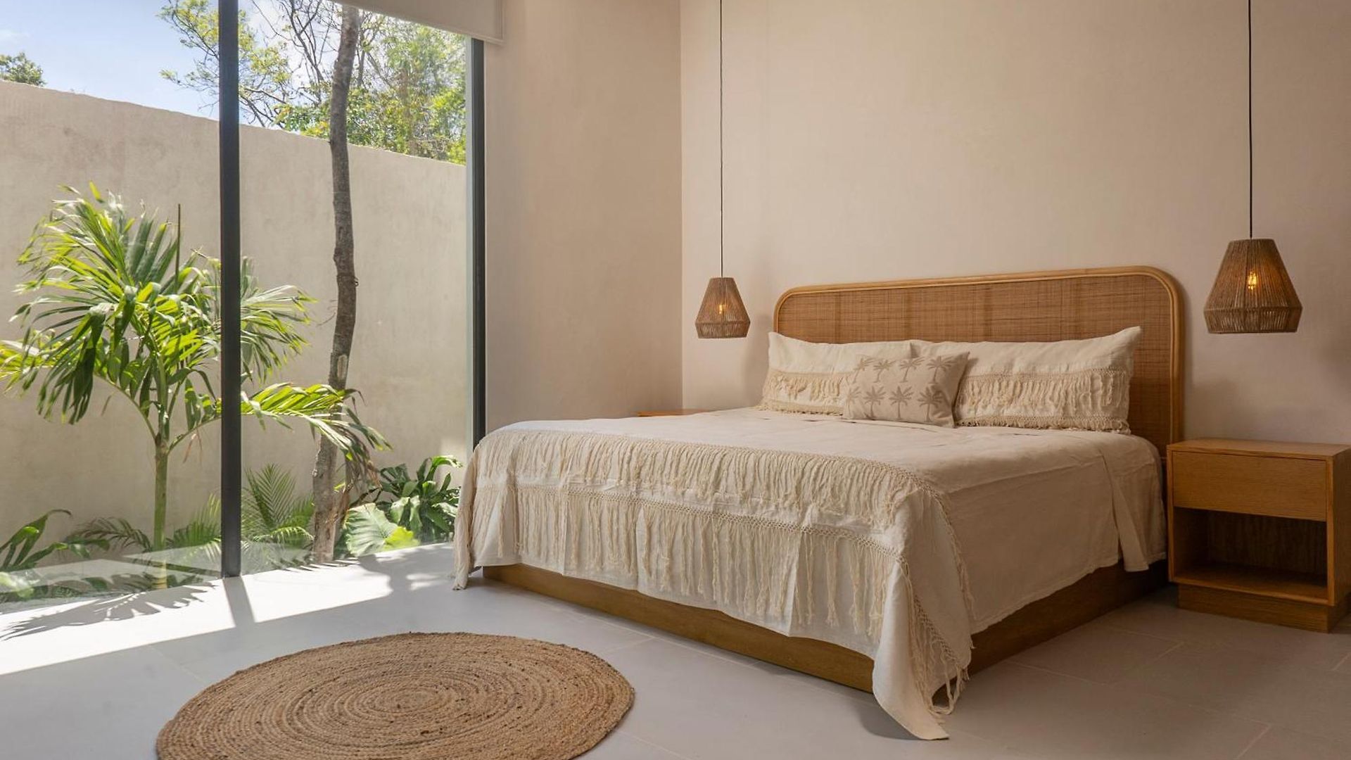 Casa Sabal - Luxury Villa, 5 Suites, Gated Community, Concierge