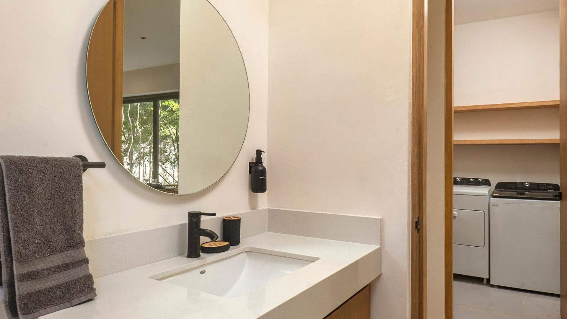 Casa Sabal - Luxury Villa, 5 Suites, Gated Community, Concierge