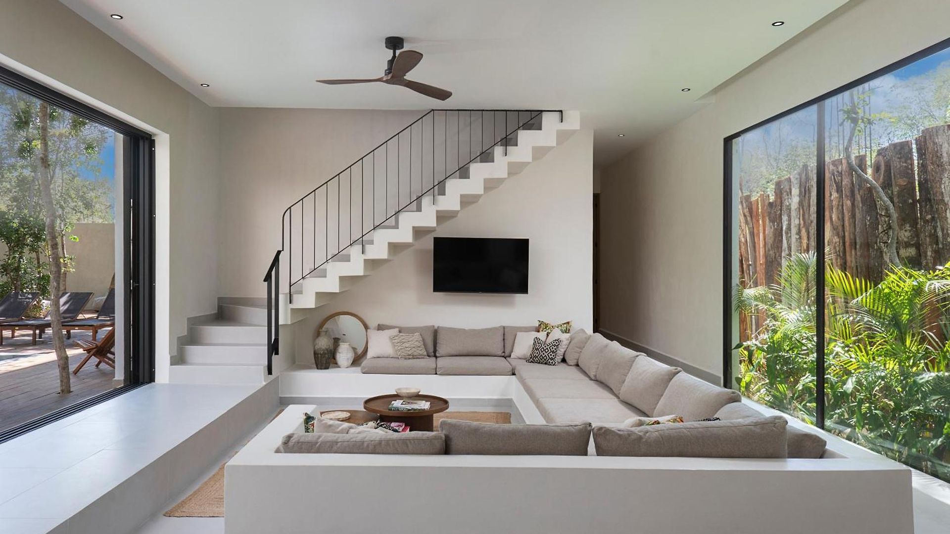 Villa Casa Sabal - Luxury Villa, 5 Suites, Gated Community, Concierge