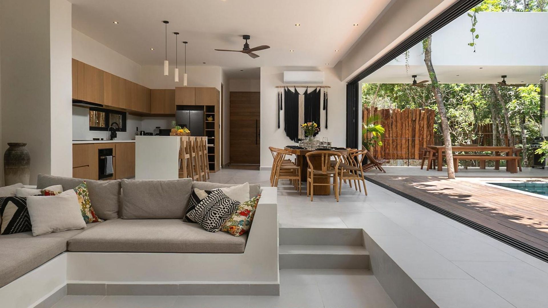 Casa Sabal - Luxury Villa, 5 Suites, Gated Community, Concierge *