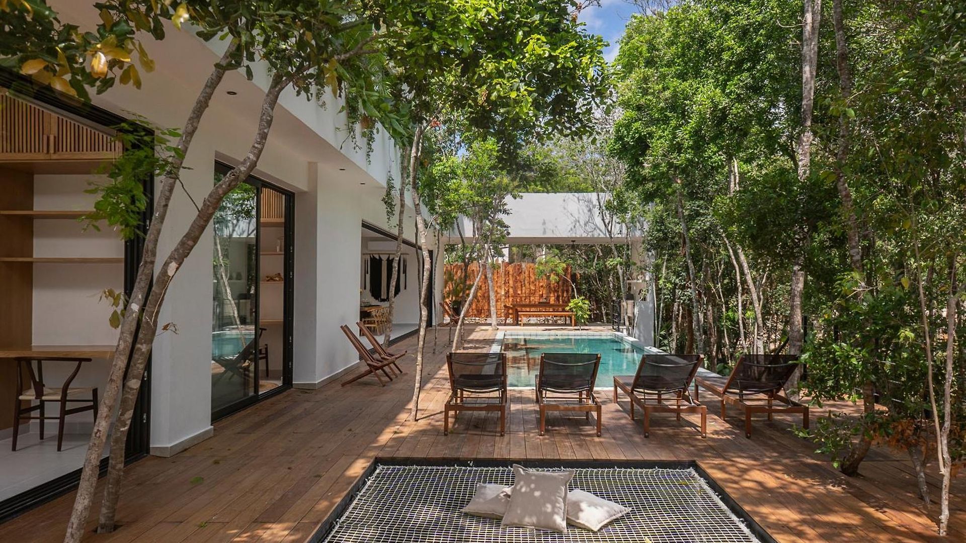 Casa Sabal - Luxury Villa, 5 Suites, Gated Community, Concierge Villa