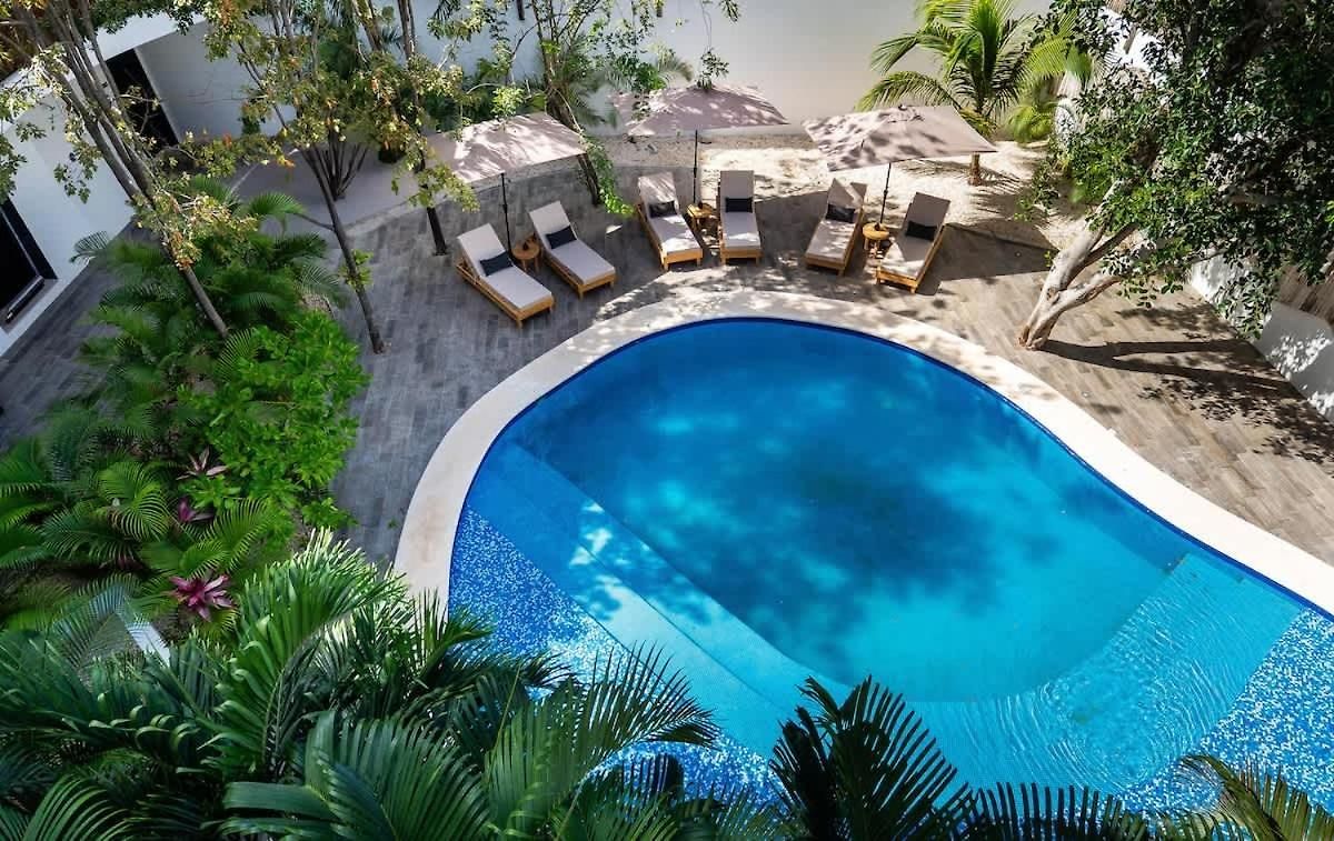 La Veleta - Jungle Gem - Pool View Inn