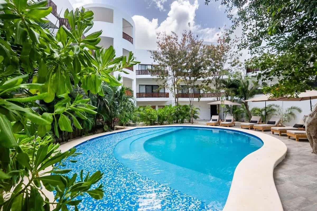 La Veleta - Jungle Gem - Pool View Inn Tulum