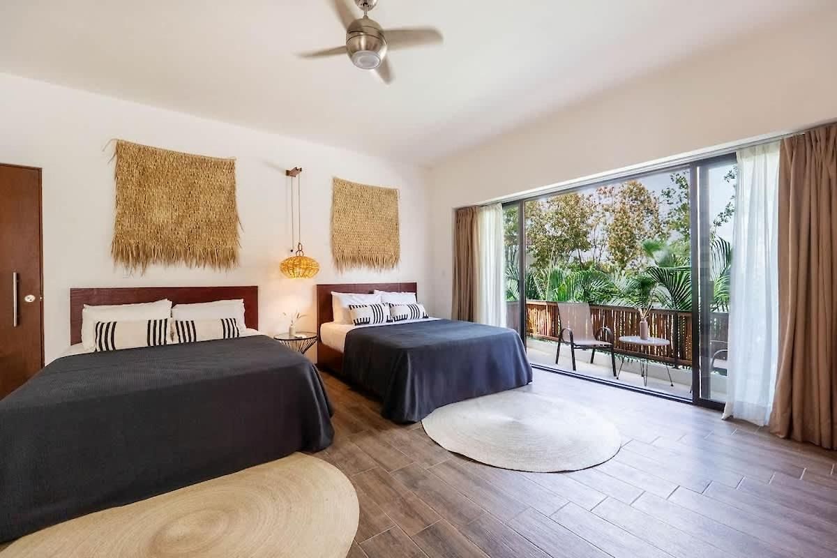 Inn La Veleta - Jungle Gem - Pool View