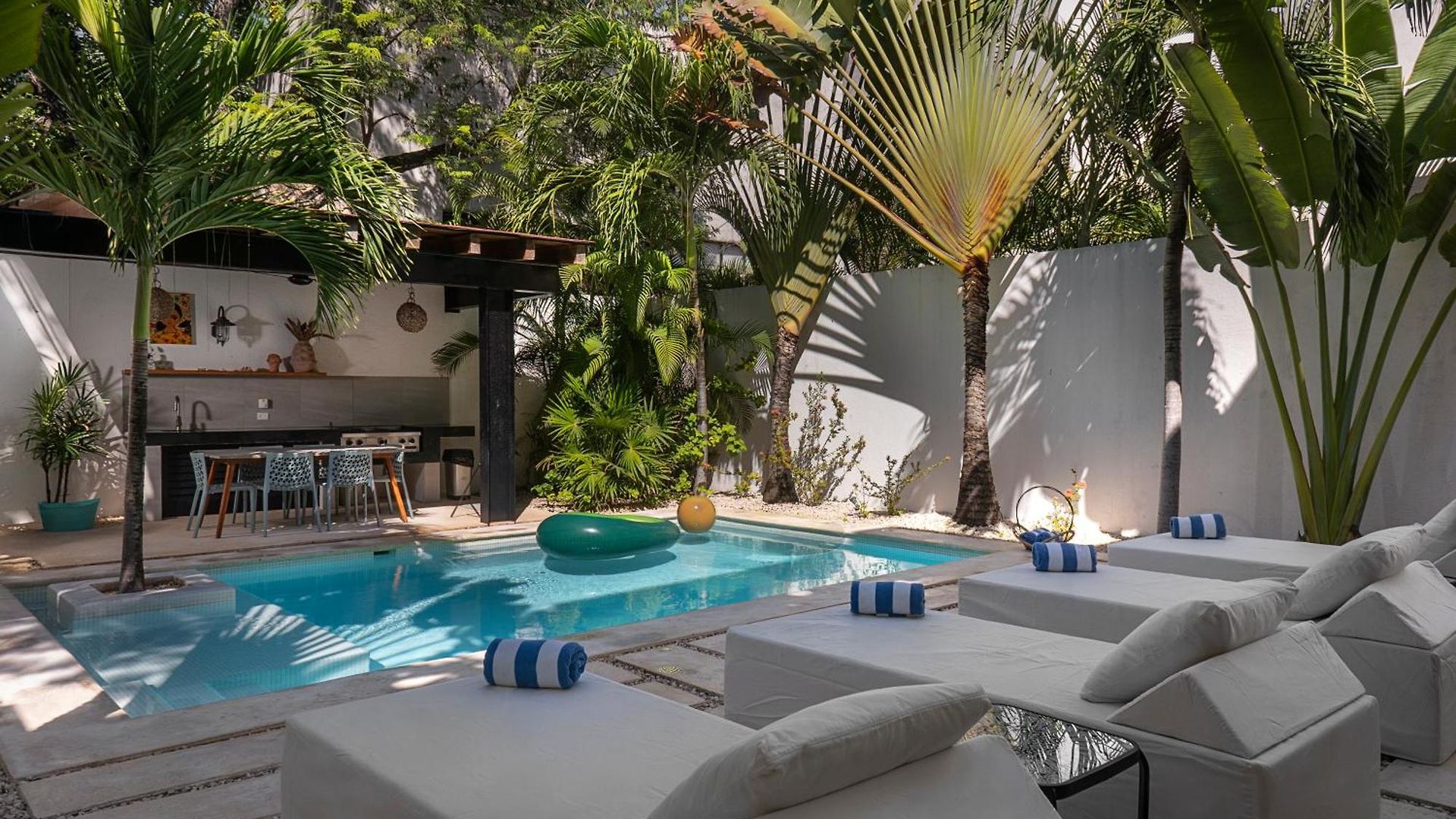 Wonderful Tropical 3br, Garden, Private Pool.