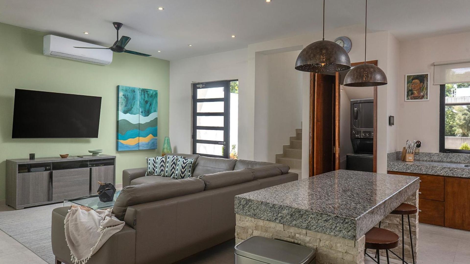 Wonderful Tropical 3br, Garden, Private Pool.