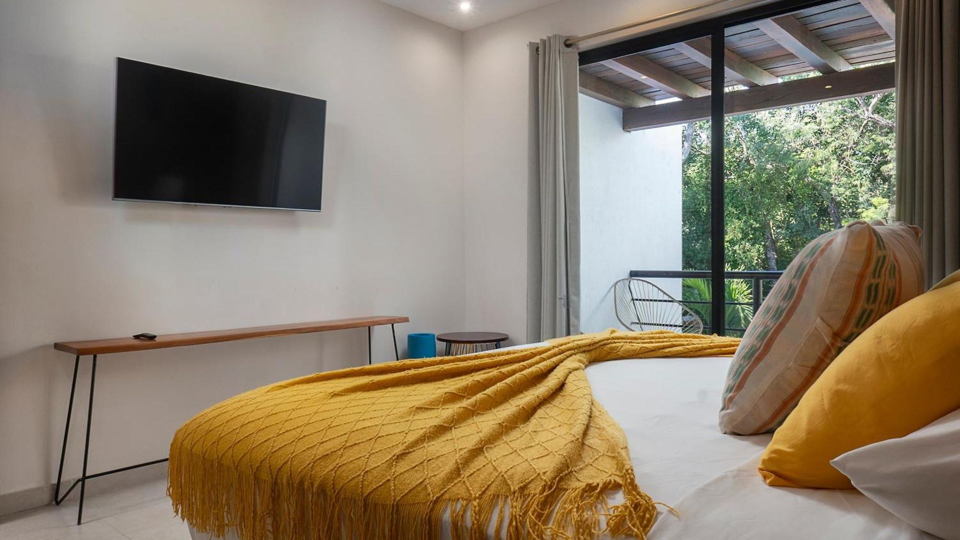 Wonderful Tropical 3br, Garden, Private Pool. *