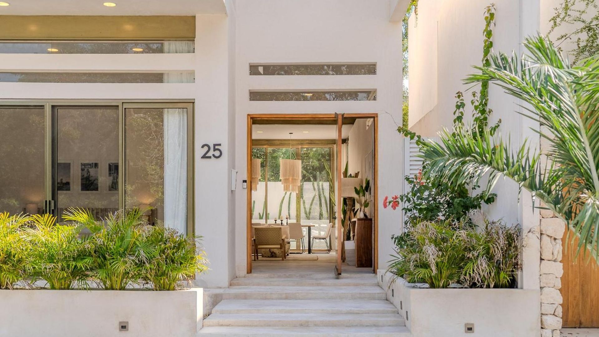 Villa Tulipan Modern 4 Bedroom 4 Bathroom And Private Pool
