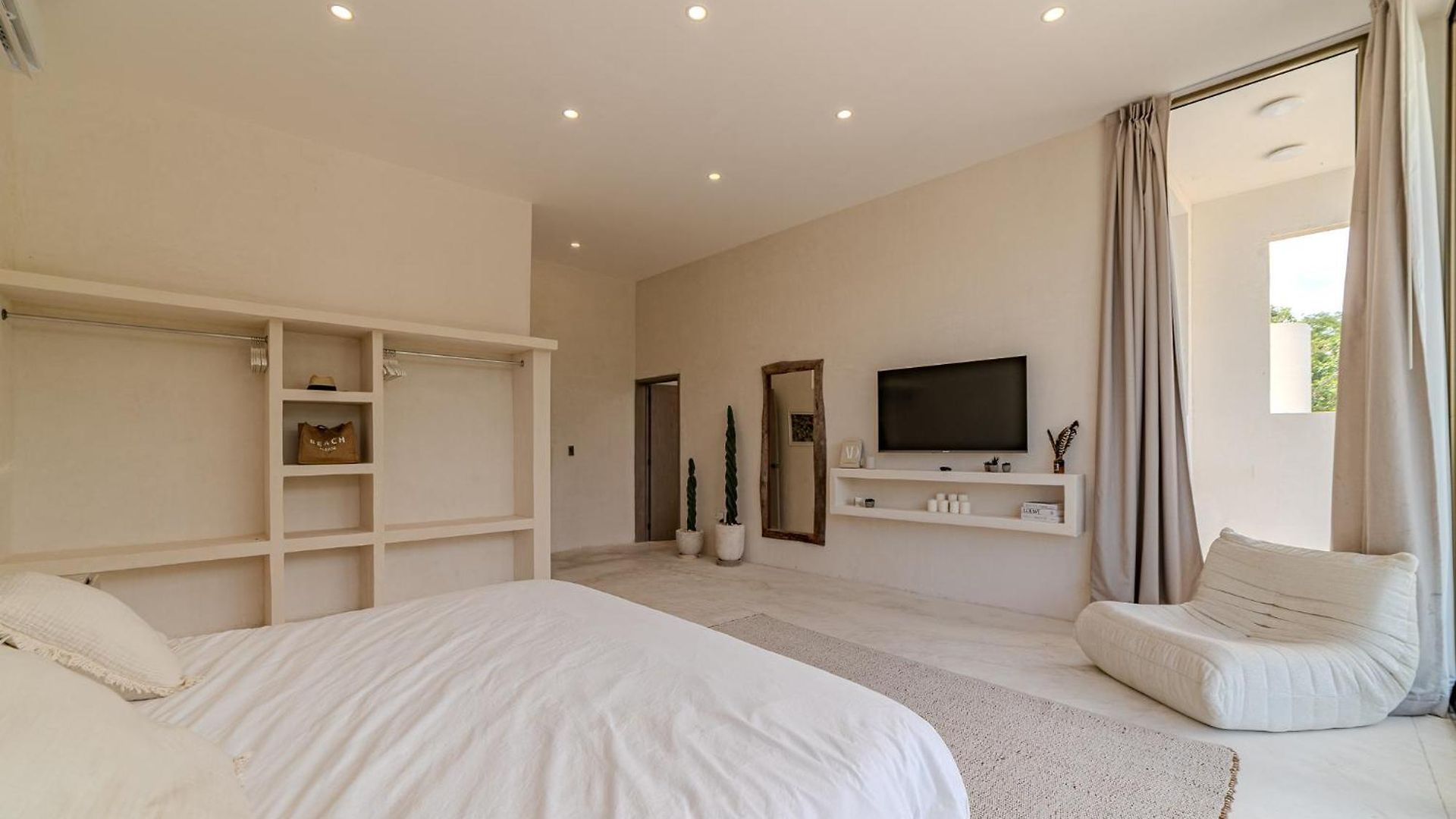 Villa Tulipan Modern 4 Bedroom 4 Bathroom And Private Pool