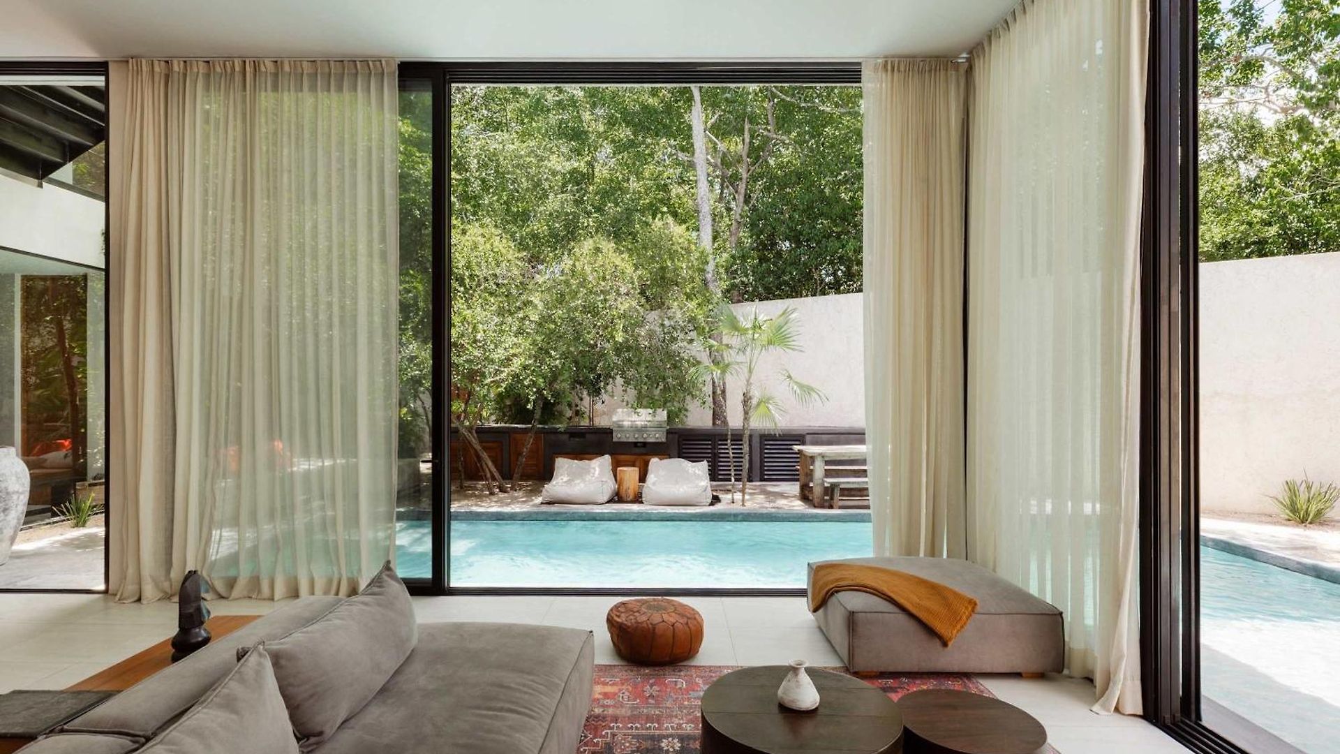 Casa Manati Modern Mansion With Pool