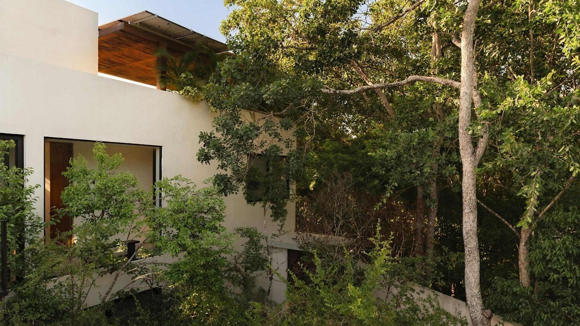 Casa Manati Modern Mansion With Pool
