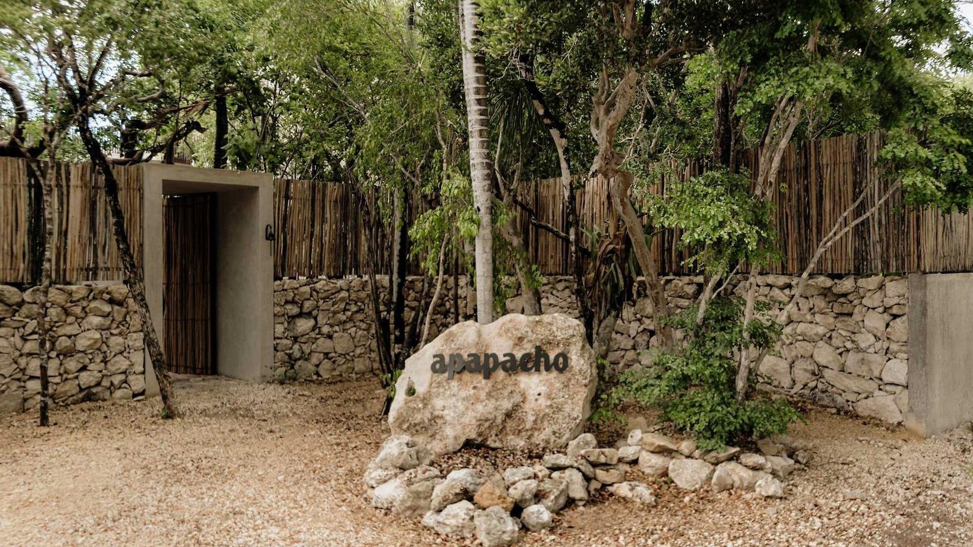 Jungle For 21 - Pool, Yoga & Concierge Holiday home