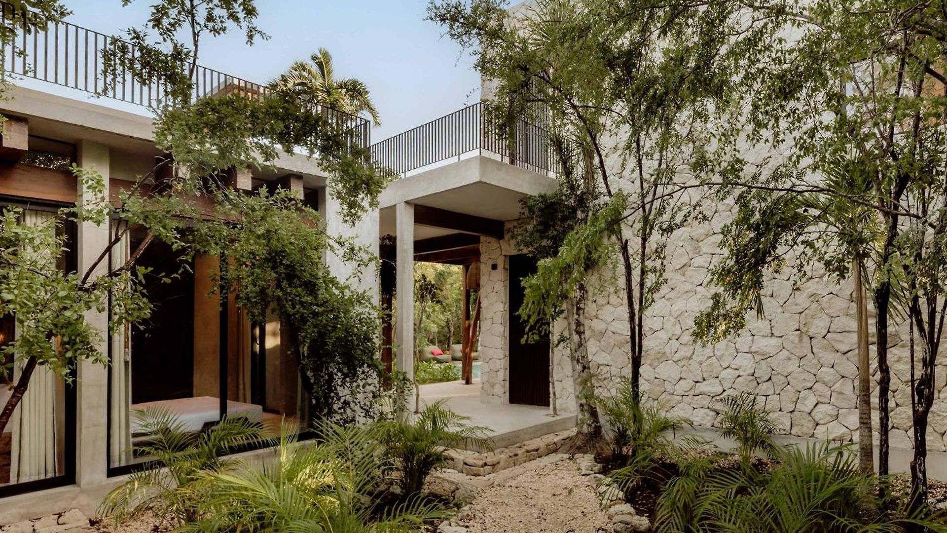 Jungle For 21 - Pool, Yoga & Concierge Holiday home *