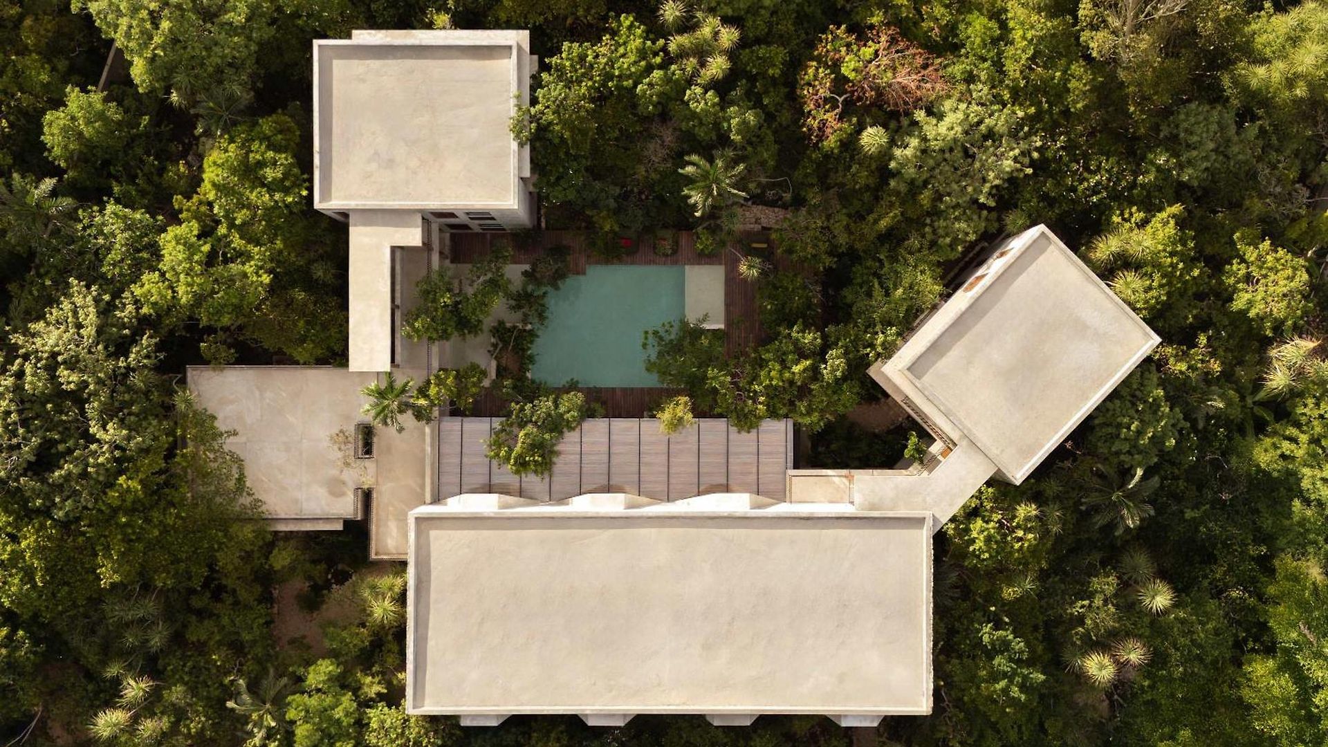 Jungle For 21 - Pool, Yoga & Concierge Holiday home *
