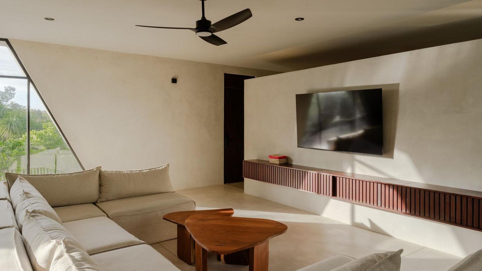 Jungle For 21 - Pool, Yoga & Concierge *