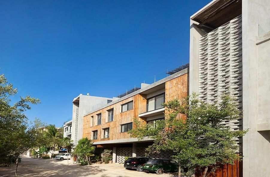 Apartment 3br Beachfront With Private Rooftop At Tankah Bay *