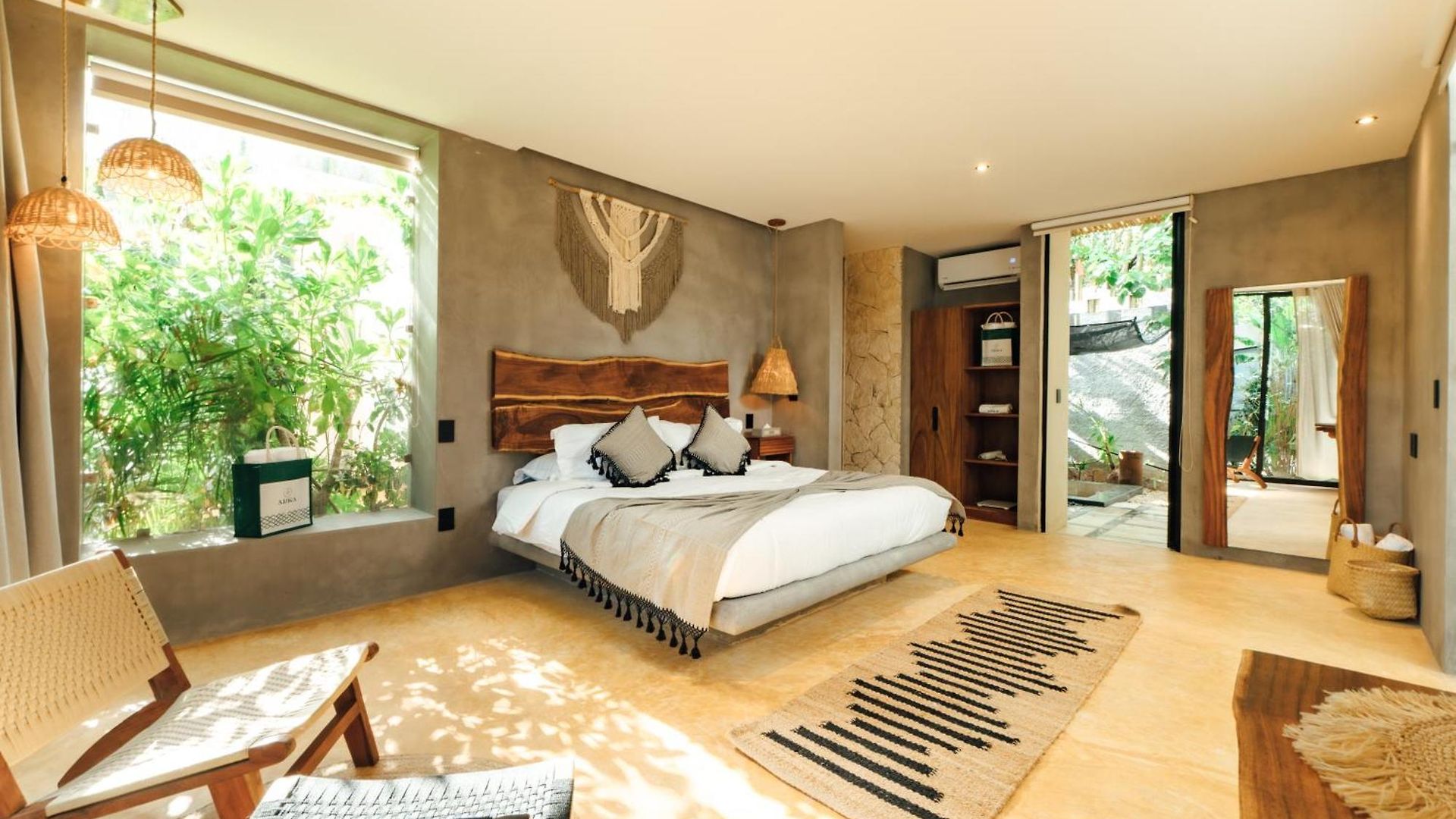 Arka Hotel