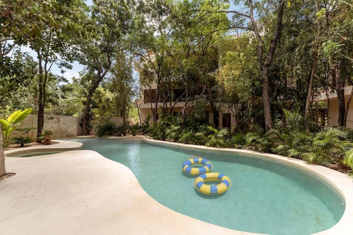 Ahal Holistika 9br Jungle Sanctuary With Private Rooftop & Plunge Pools Holiday home