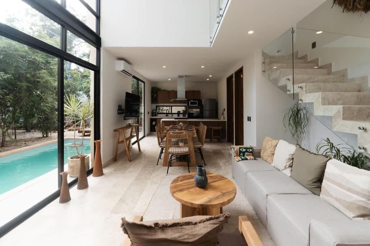 4br Modern Luxury With Private Pool & Concierge Service In