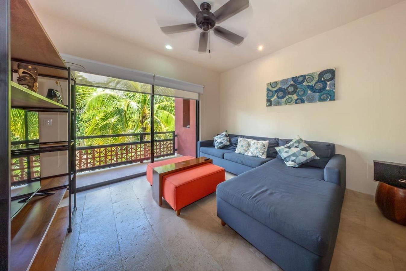 Holiday home Spacious 2br With Pool And Private Balcony