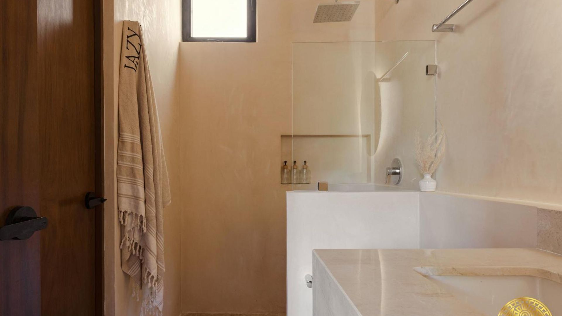 Peregrina Lux Apartahotel 4*