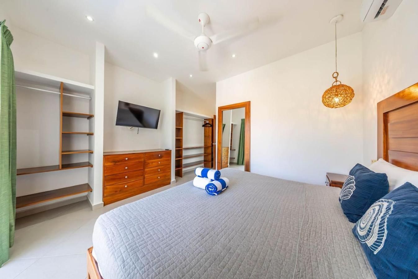 Casa Kinam Chic 4br W Pool In La Veleta Villa