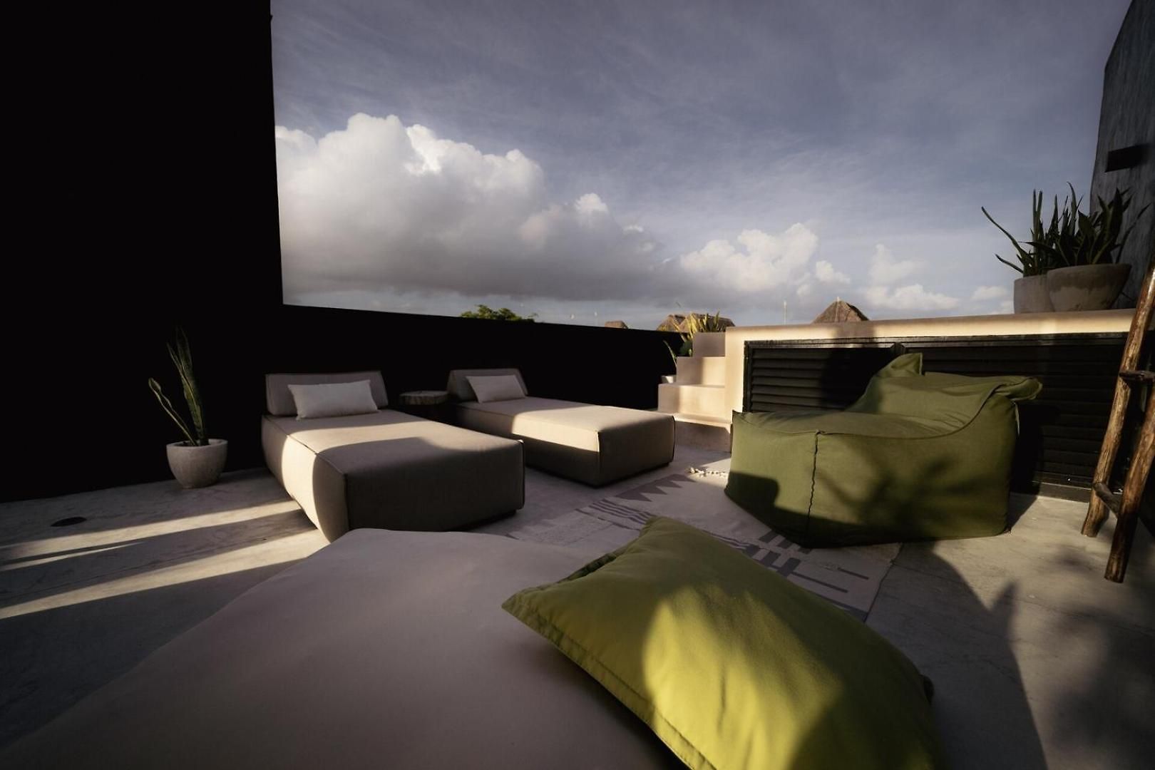 Luxury Trio Villas, 7 Pools, 12 Brs, 32 Pax * Tulum