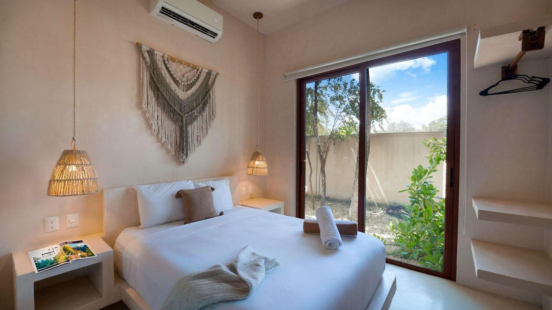 Luxe Ground-floor 3br Jungle Retreat With Plunge Pool *
