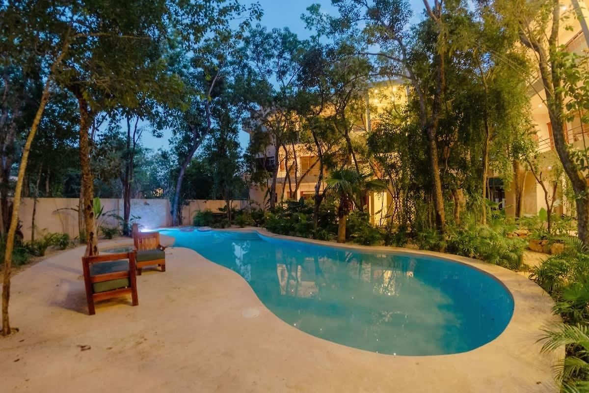 Holiday home Elegant 3br Penthouse Haven With Private Rooftop Pool & Jungle Views