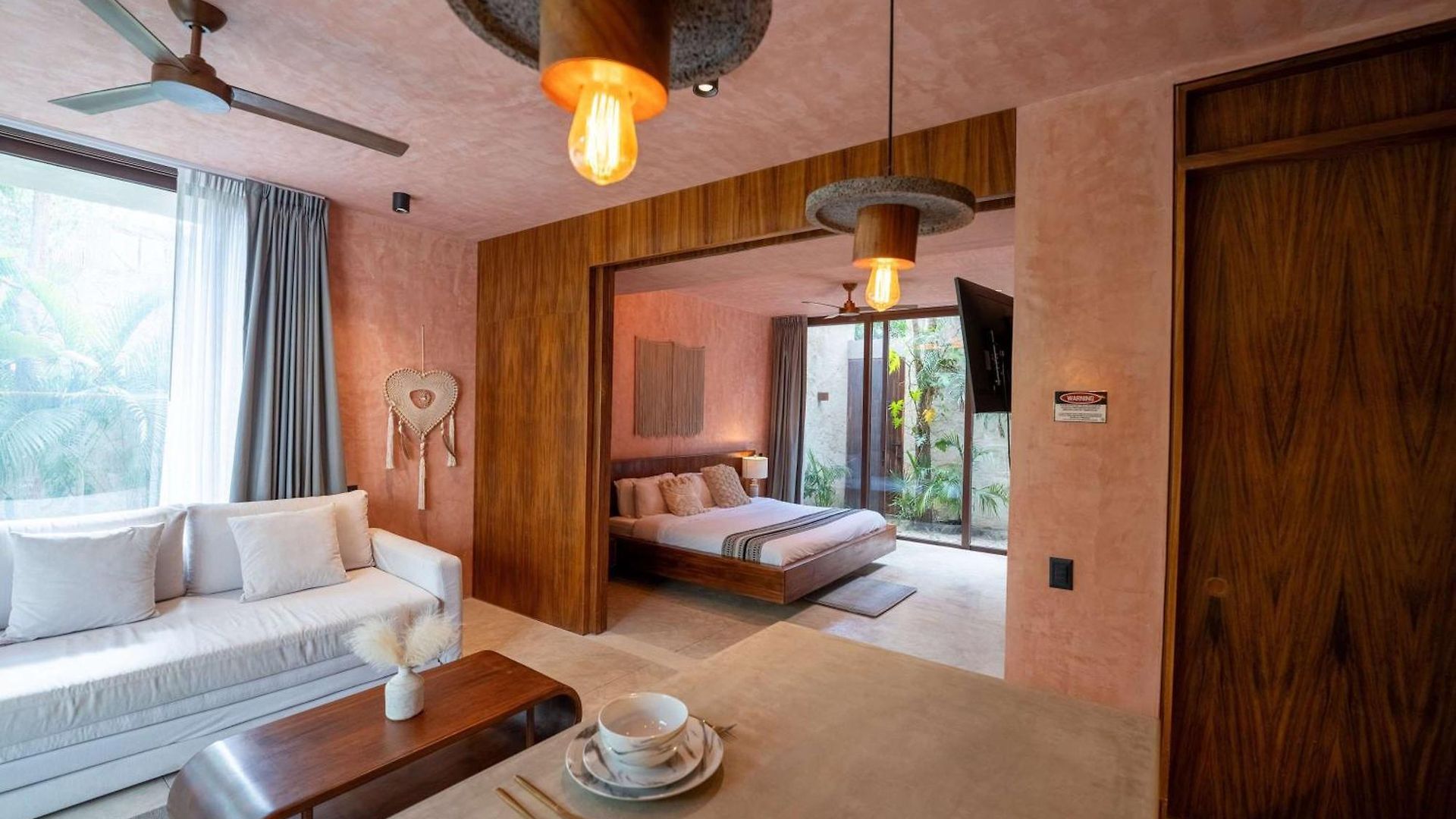 Modern 3br With 2 Pools & Rooftop Lounge Villa