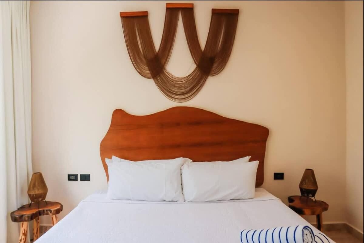 Stunning 4br Tropical Chic With Private Pool Garden & Modern Comforts Villa *