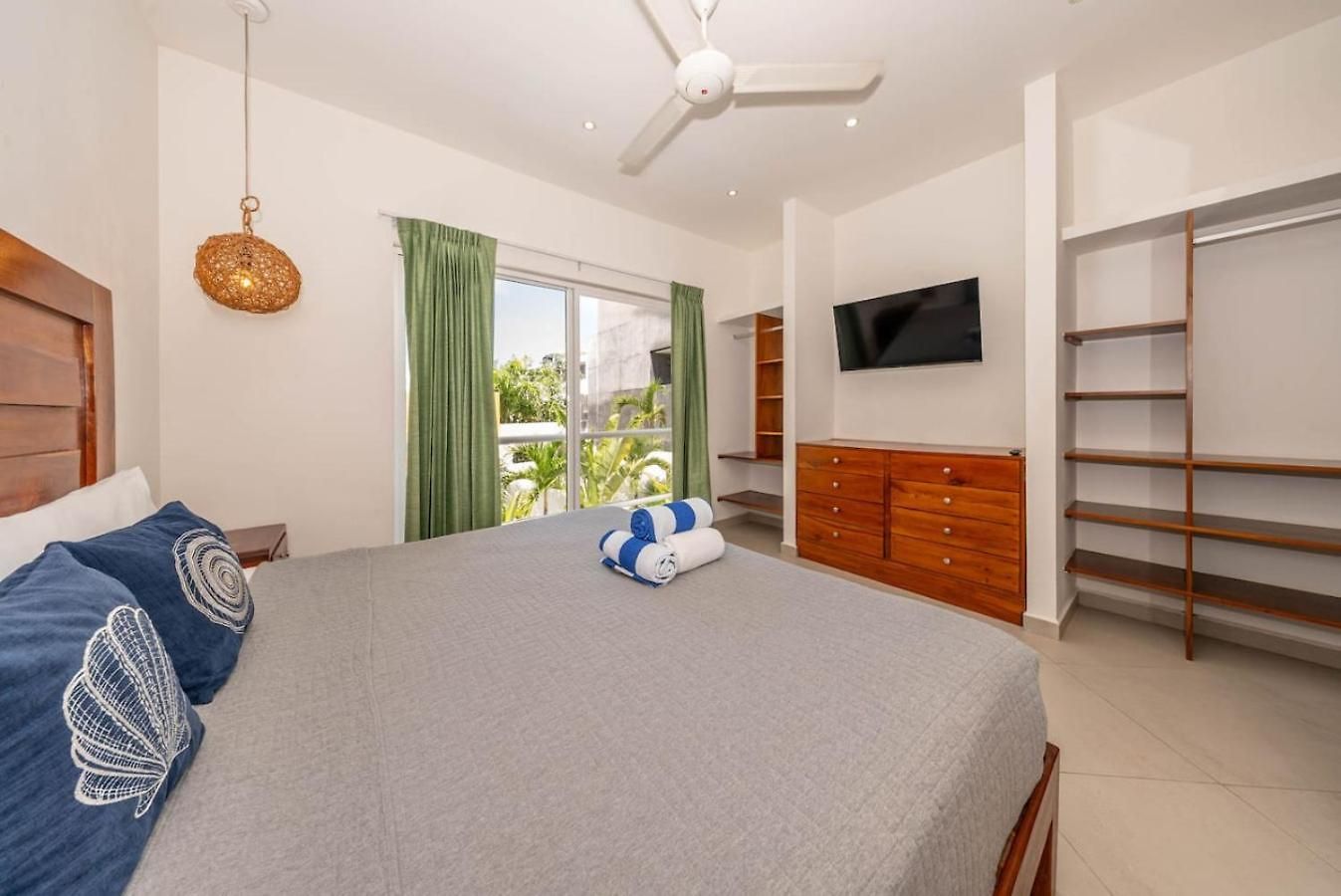 Casa Kinam Chic 4br W Pool In La Veleta Villa
