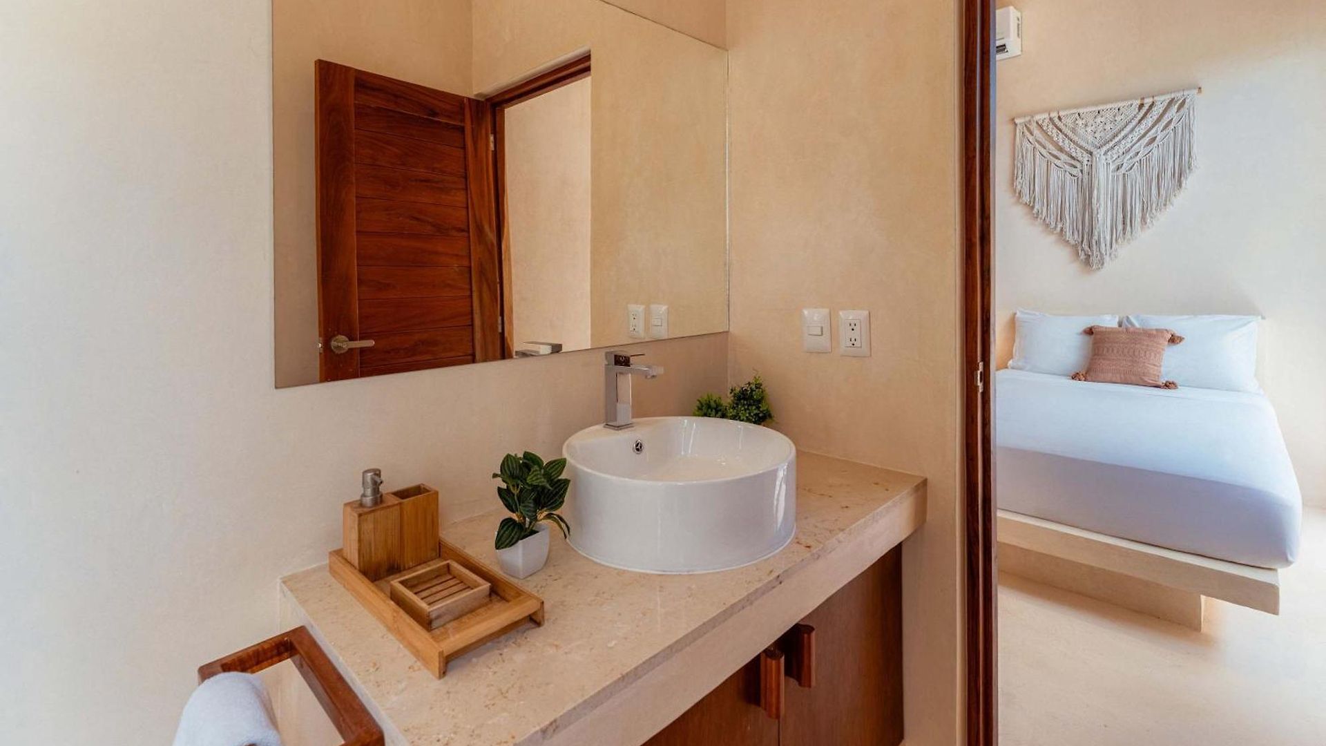 Holiday home Ahal Luxe 3br Penthouse Haven With Private Rooftop Pool & Plunge Pool