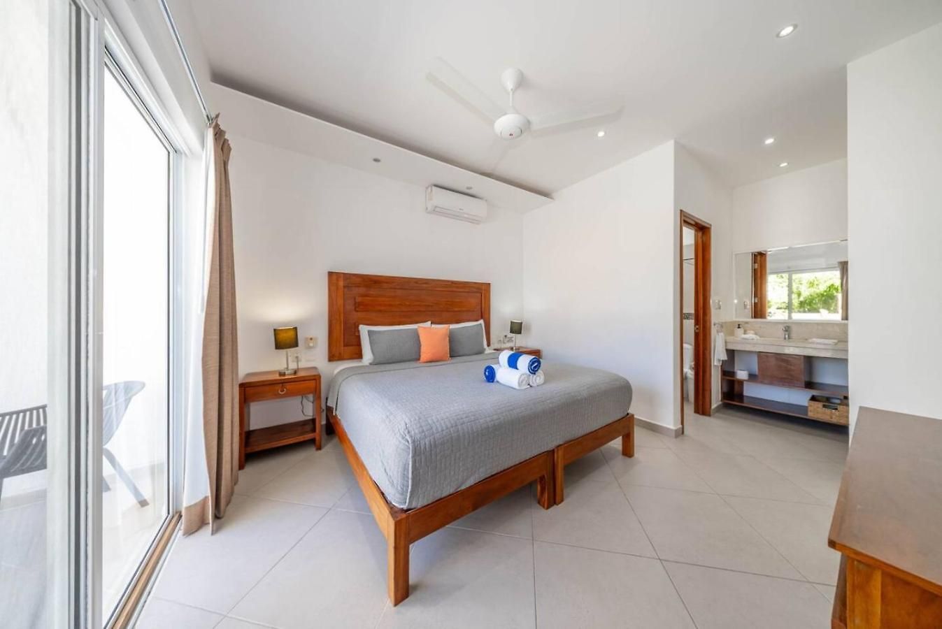 Casa Kinam Chic 4br W Pool In La Veleta Villa *