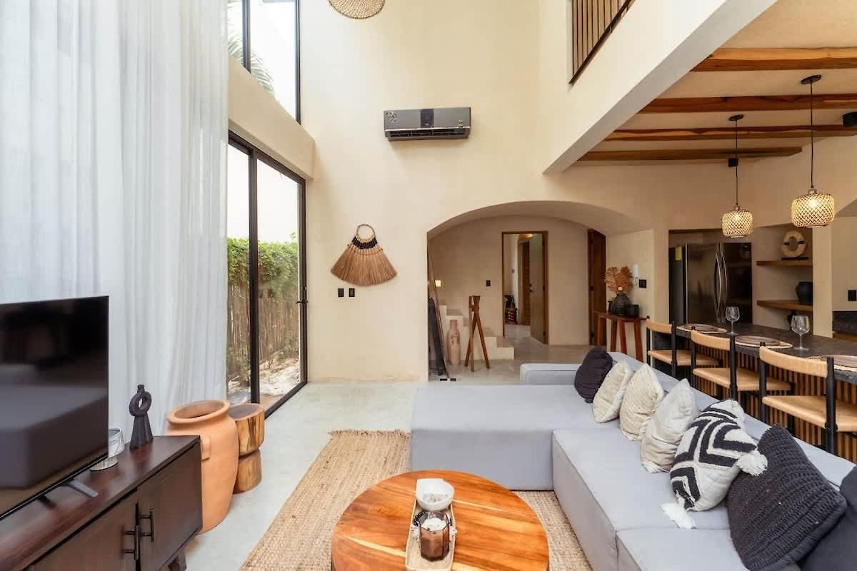 Spacious 6br Luxe With 4 Private Pools And Yoga Space Rooftop & Concierge *
